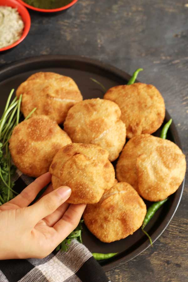 delicious moong kachori